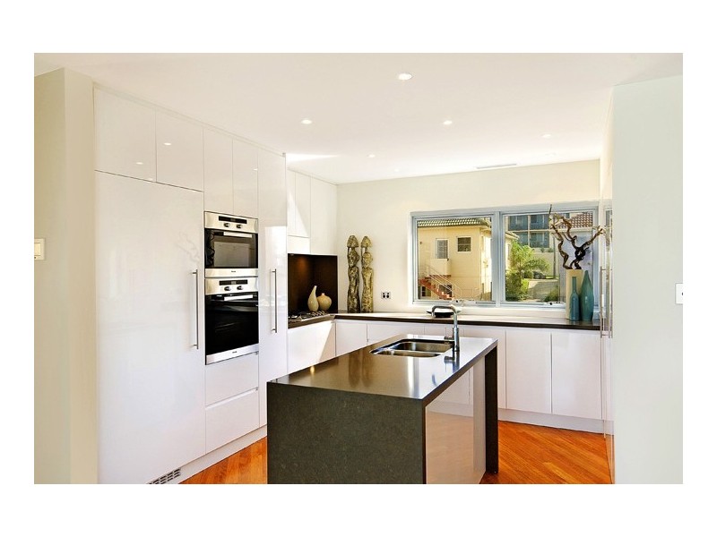 contemporary style kitchen