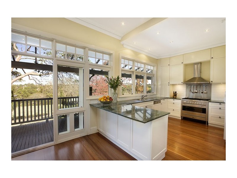 classic style kitchen