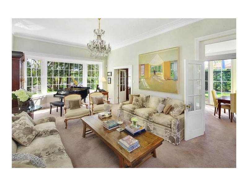 classic style living room