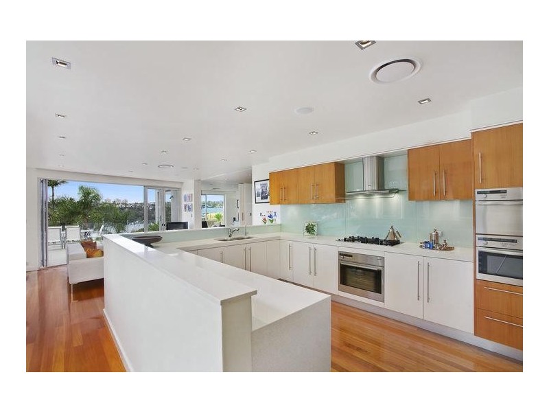 contemporary style kitchen