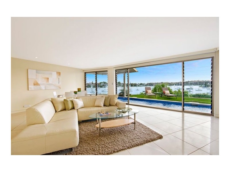 contemporary style living room