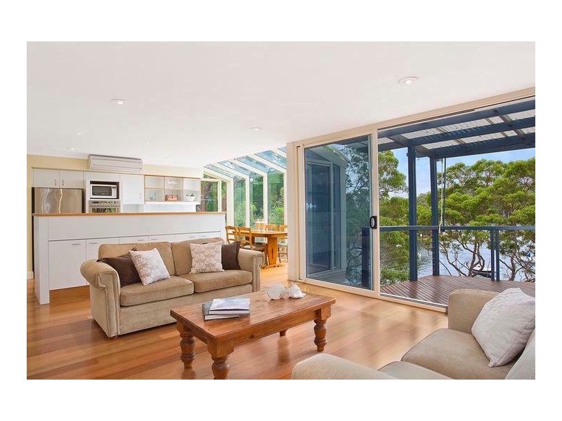 contemporary style living room