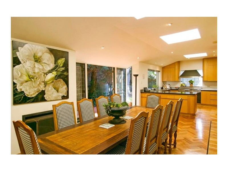 country style style dining room