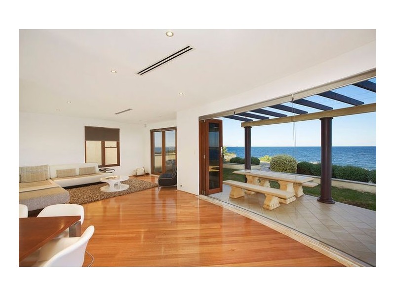 classic style living room