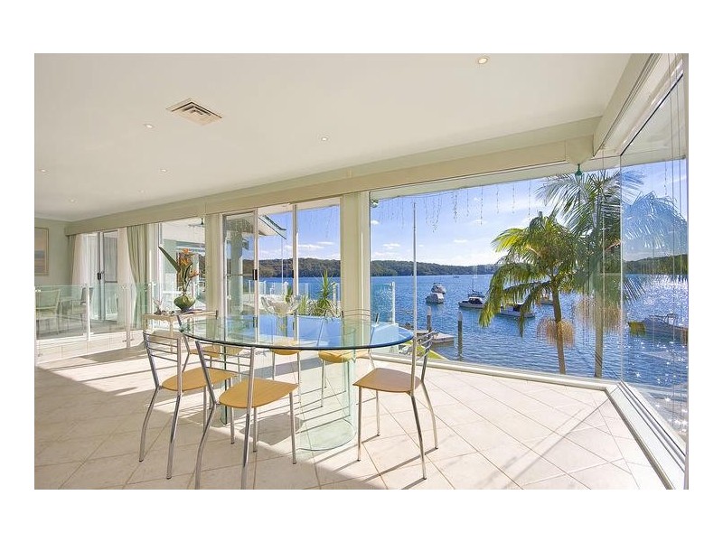 contemporary style dining room