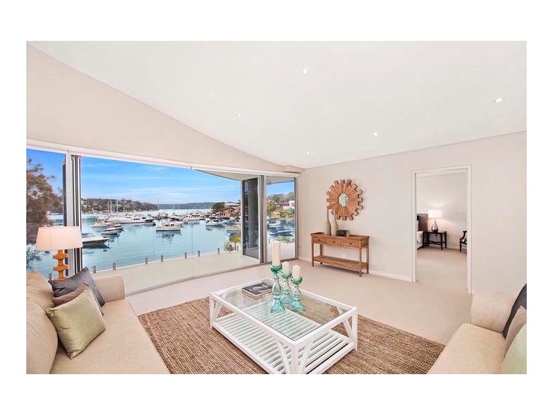 contemporary style living room