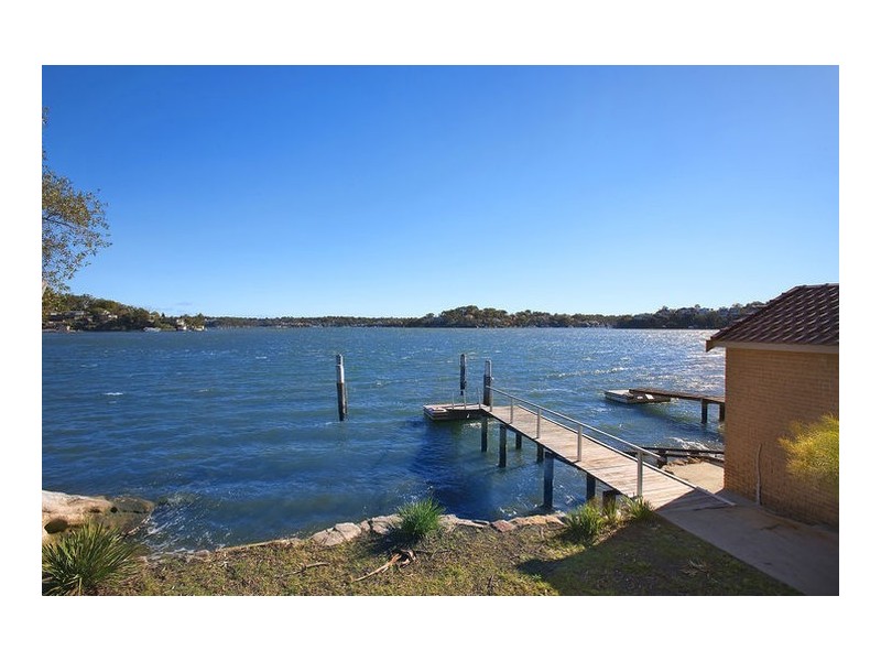 contemporary style living room