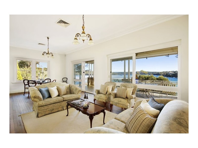 classic style living room