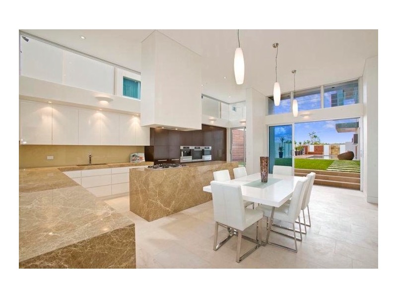 contemporary style kitchen