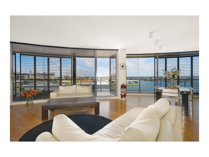 contemporary style living room