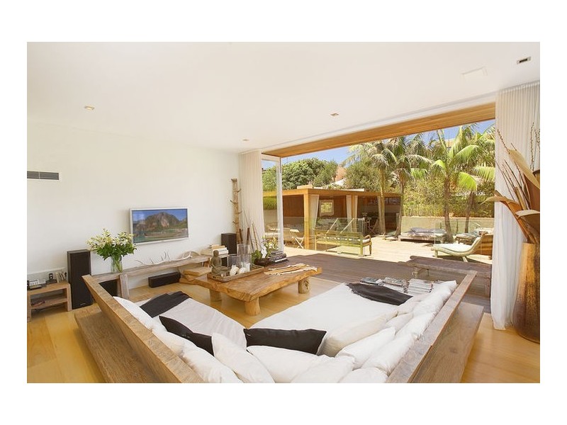 beach style style living room