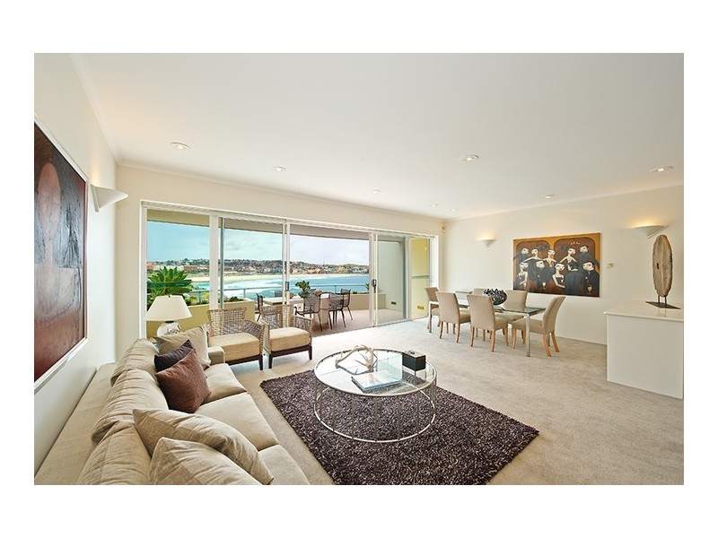 contemporary style living room