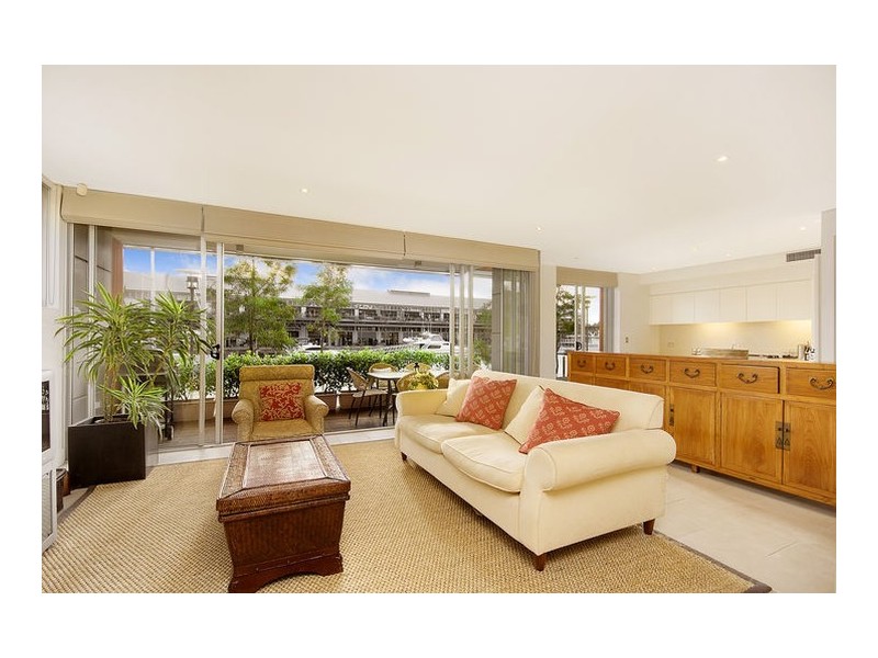 classic style living room