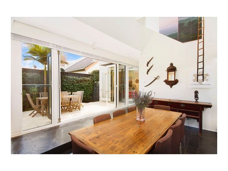 classic style dining room
