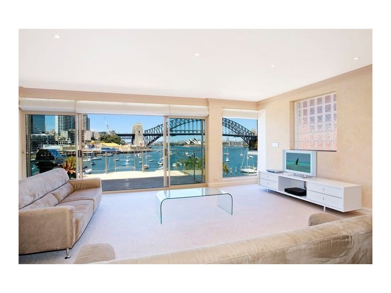 contemporary style living room