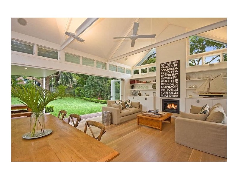 beach style style living room