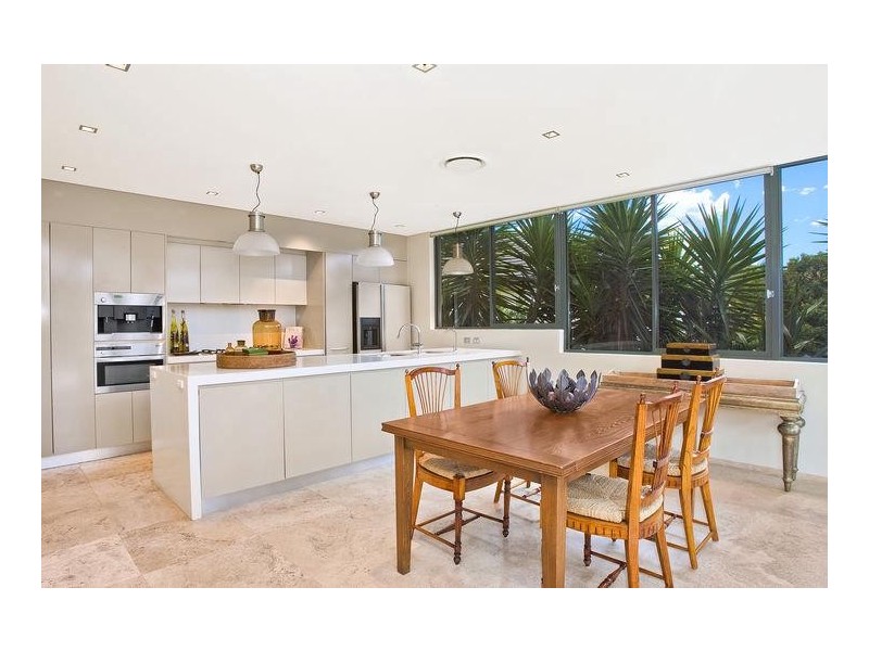 contemporary style kitchen