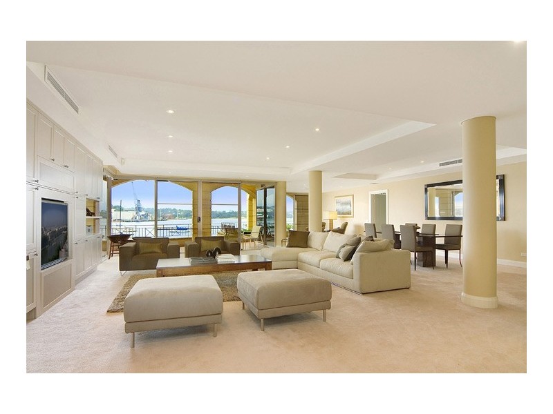 contemporary style living room