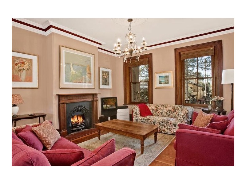 classic style living room