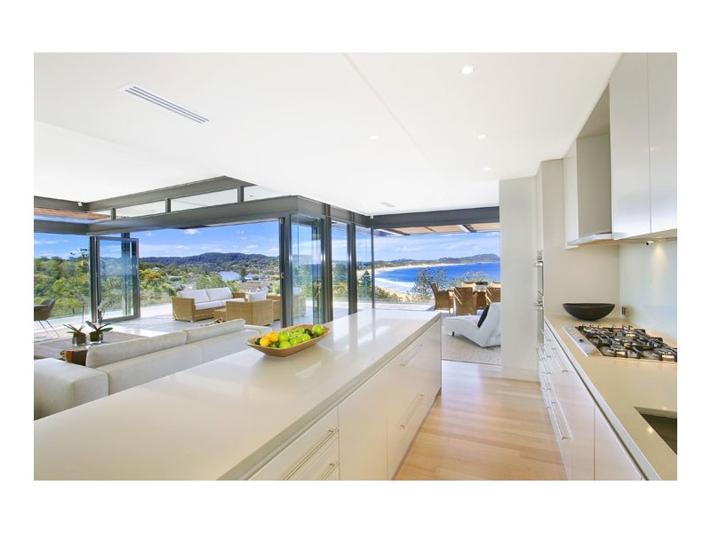 contemporary style kitchen