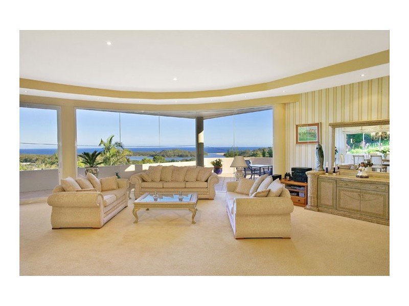 classic style living room