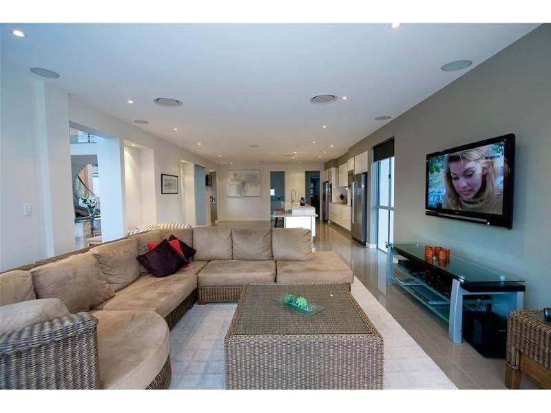 contemporary style living room