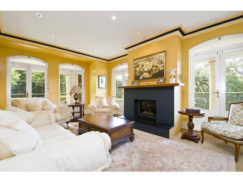 classic style living room