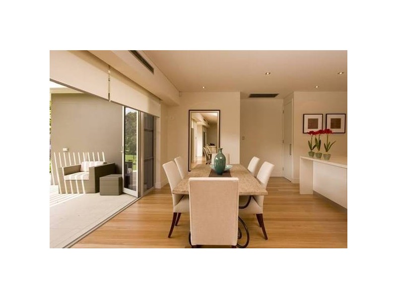 classic style dining room