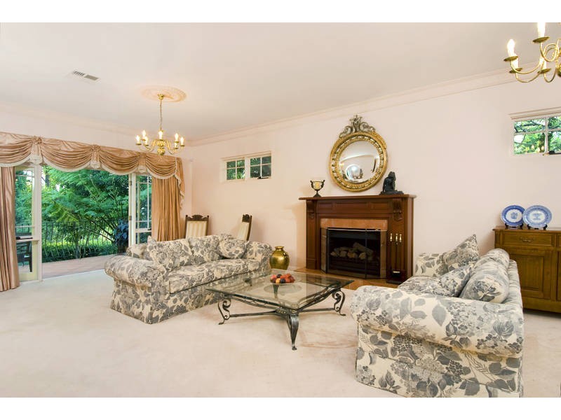 classic style living room