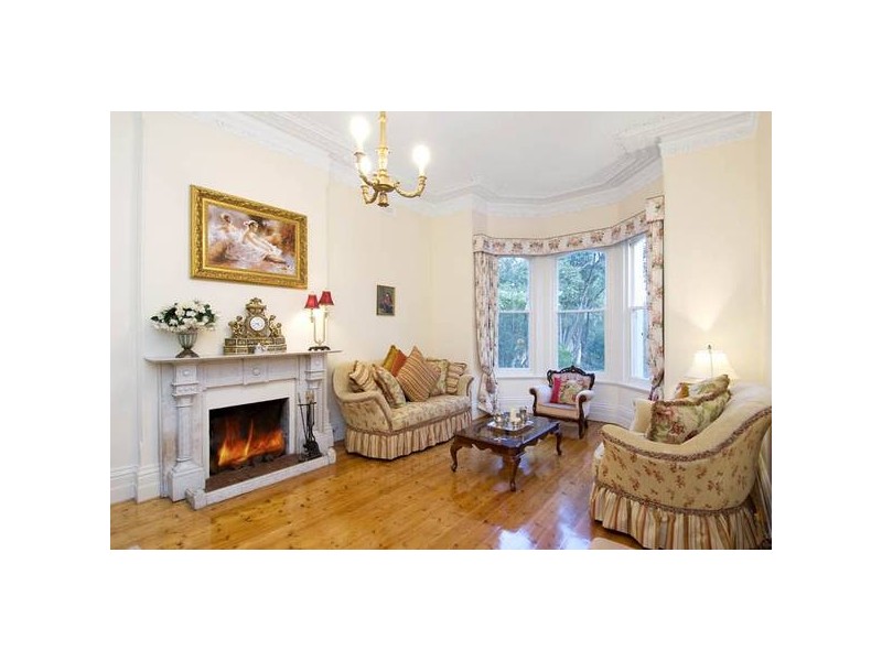 classic style living room