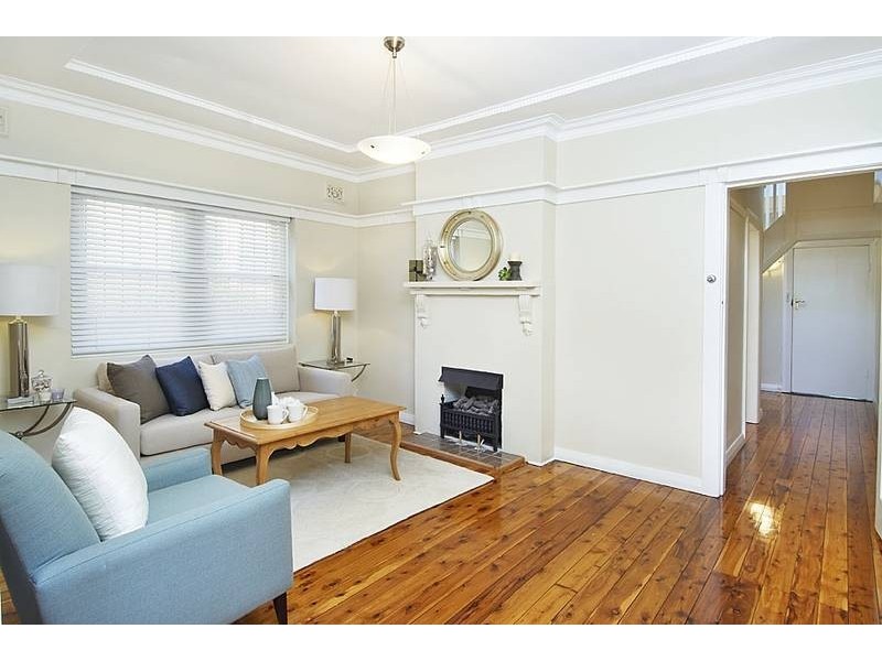 classic style living room