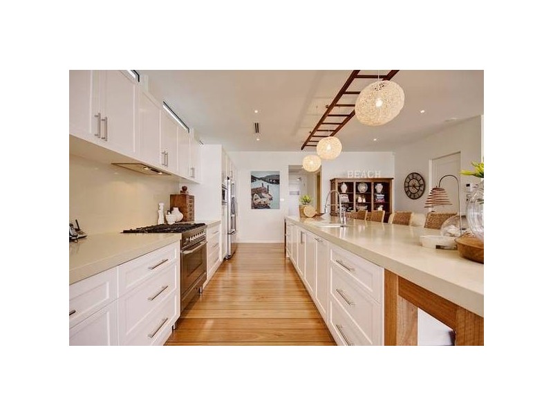 classic style kitchen