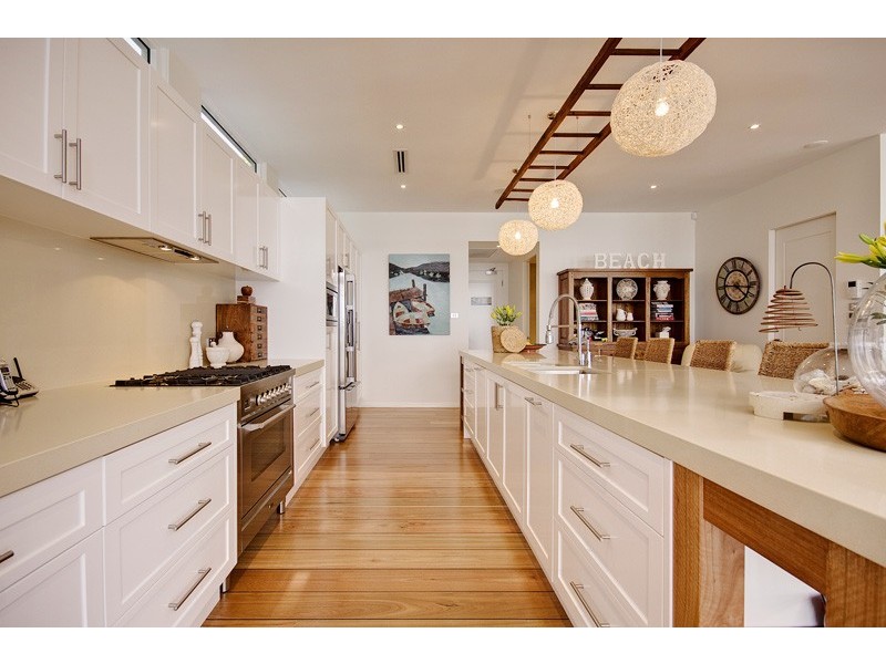 classic style kitchen