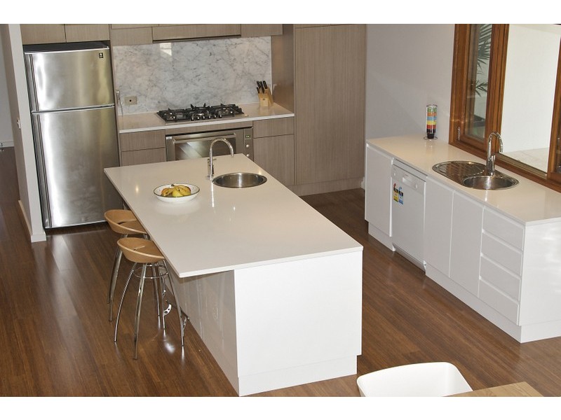 contemporary style kitchen