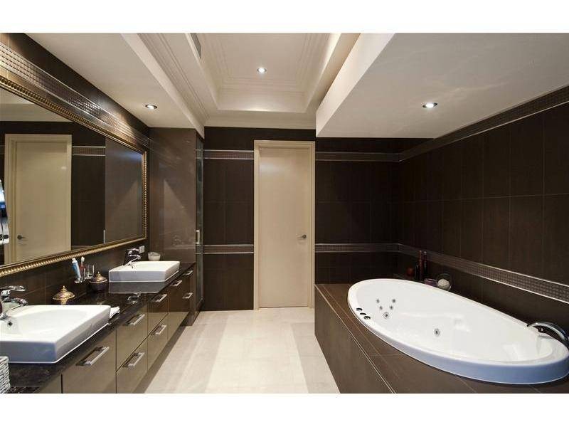 contemporary style bathroom