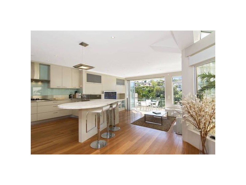 contemporary style kitchen