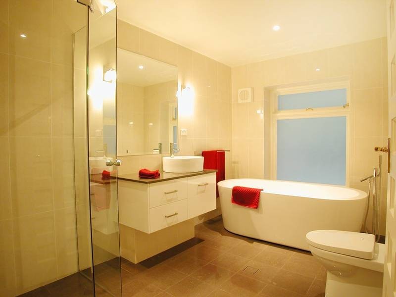 contemporary style bathroom