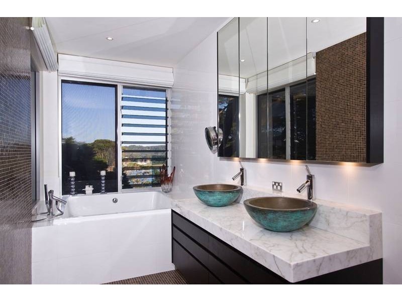 contemporary style bathroom