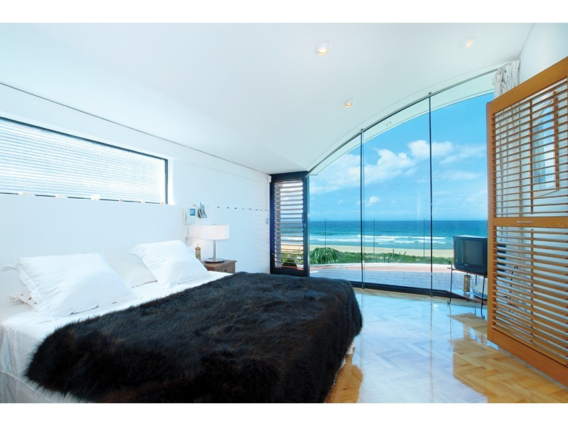 classic style bedroom