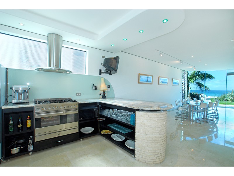 contemporary style kitchen