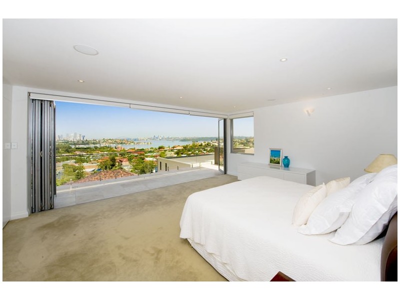 contemporary style bedroom