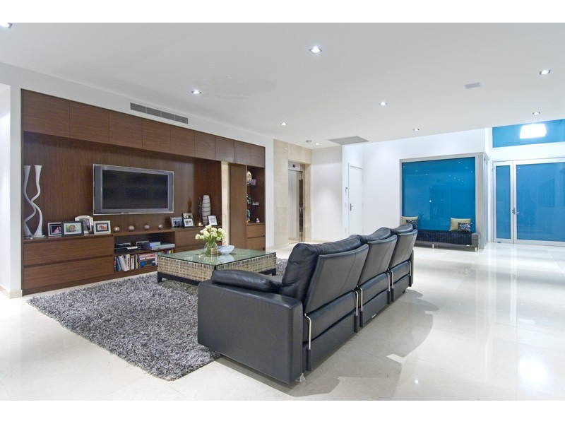 contemporary style living room