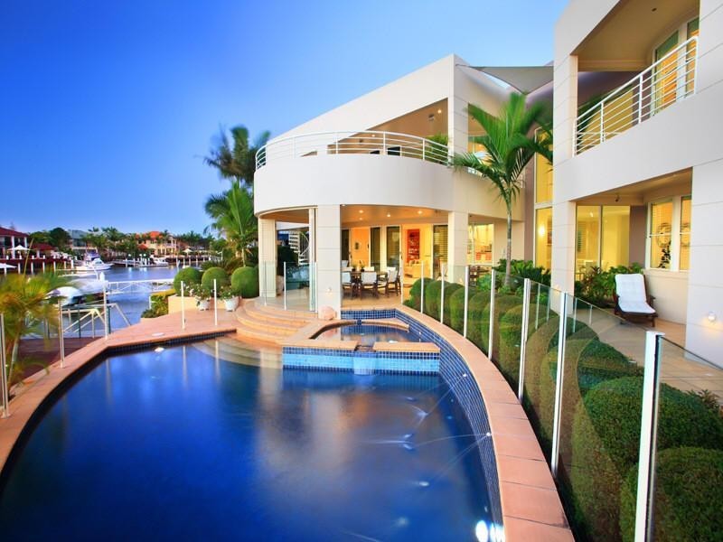 waterfront garden style landscape