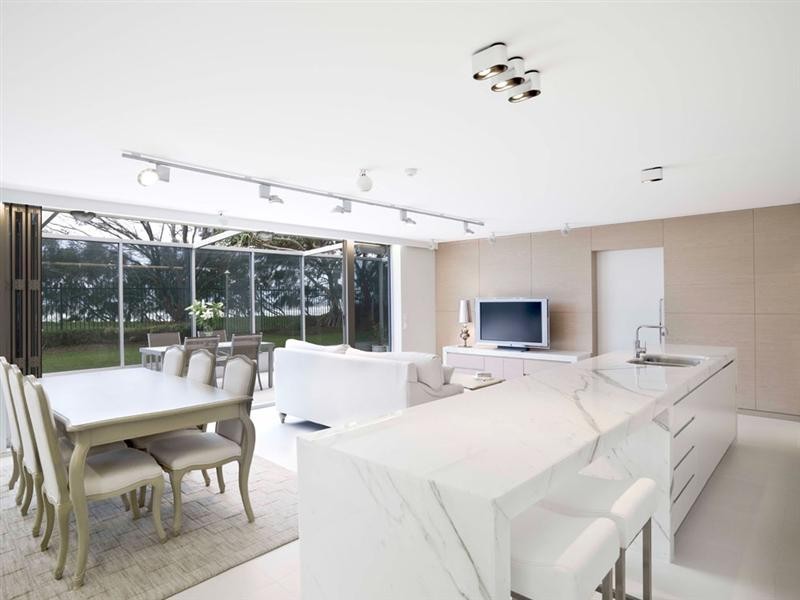 classic style dining room