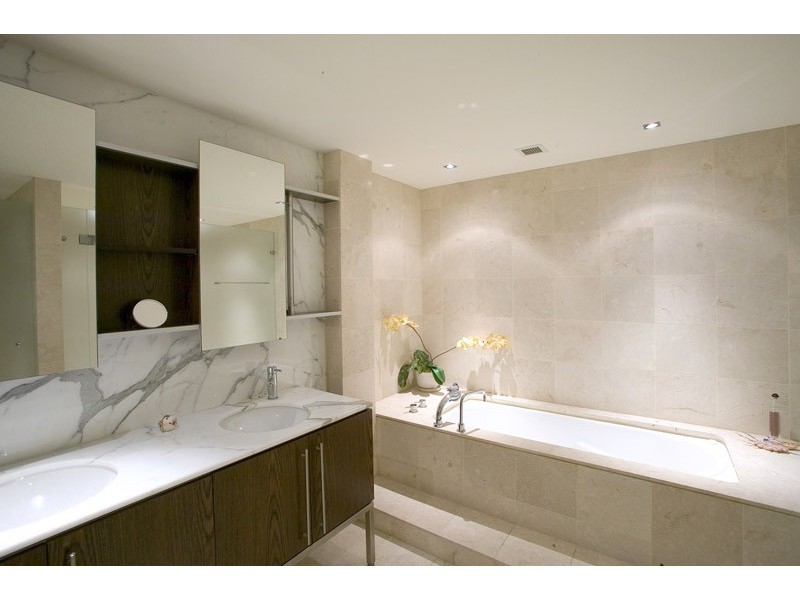 contemporary style bathroom