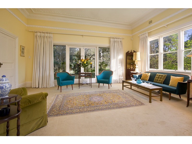 classic style living room