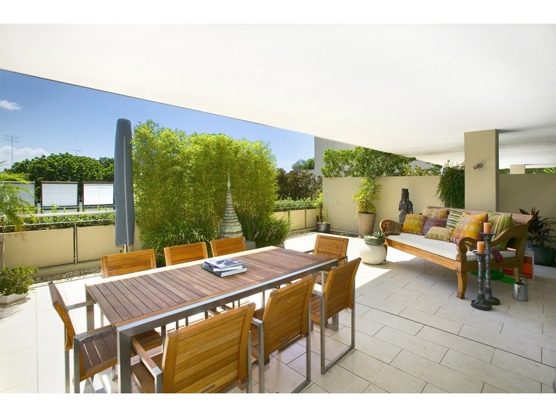 courtyard inspired style landscape