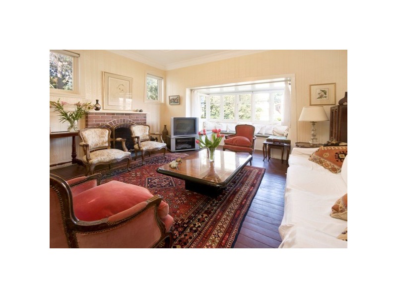 classic style living room