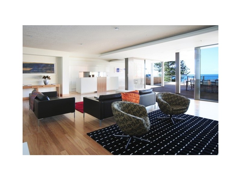 contemporary style living room