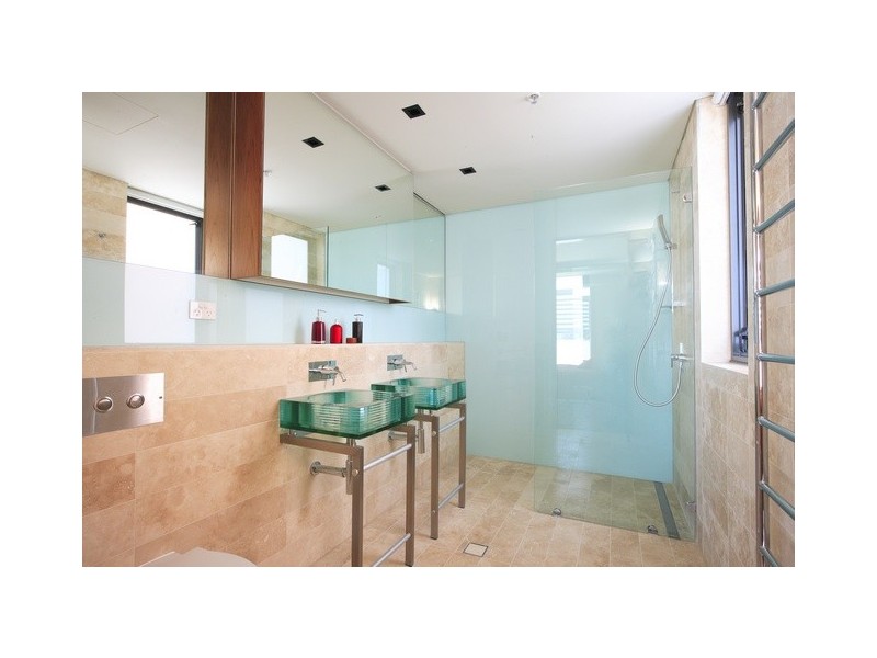 contemporary style bathroom